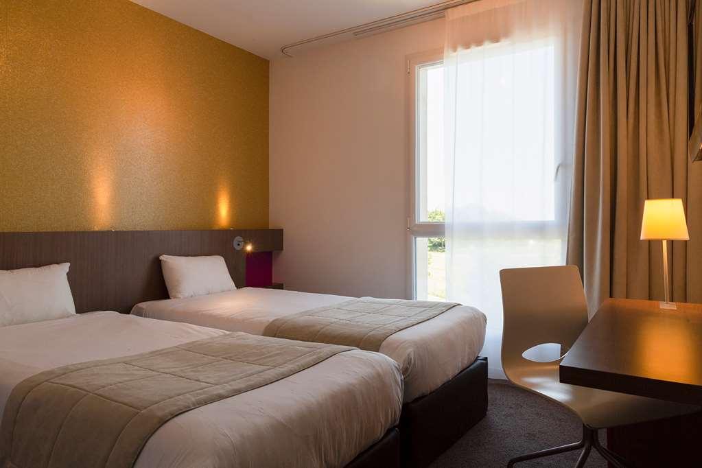 The Originals Boutique Hotel Restaurant Saint James, Montaigu-Vendee Szoba fotó